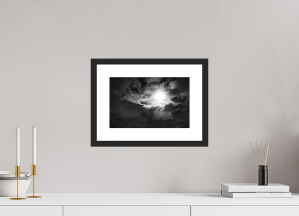 30.8 x 20 cm, Black Wooden Frame Break in the Storm, Meribel